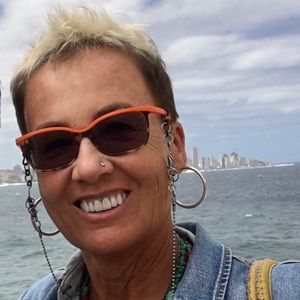 Meet your Posher, Loren